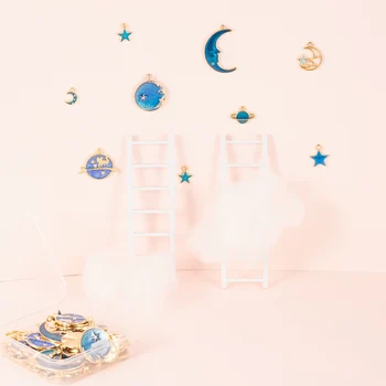 80buc/Cutie de Aliaj de Email Pandantive Cerul Înstelat Tema Stele Luna Soare Planeta Farmece Pandantiv Moda bijuterii DIY Meserii Decor